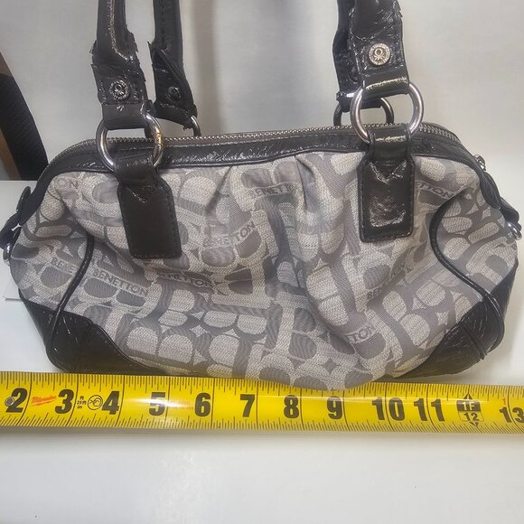 Linea BB1 United Colors of Benetton Since 1965. This is a small women's purse. - Picture 15 of 16